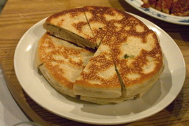 Sesame cakes